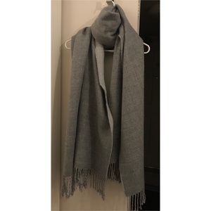 H&M Divided- Soft Grey Blanket Scarf